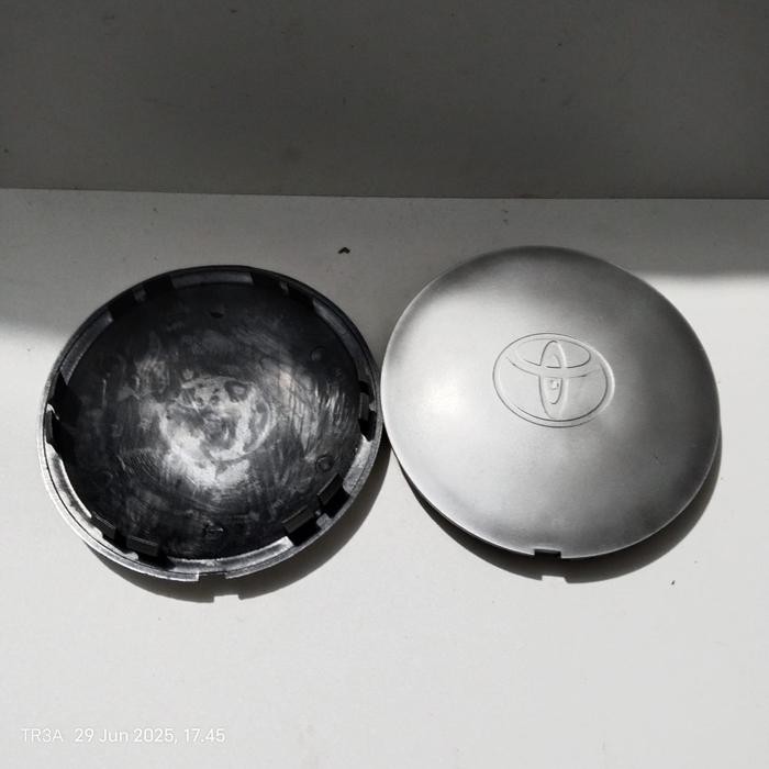 Toyota Dop Roda Kijang Grand Extra 1996 Diameter 15cm dengan Logo Original BEST