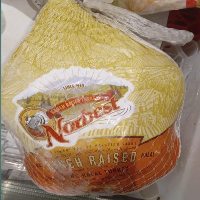 

Ayam Kalkun Jumbo Turkey halal 5.9 kg / pics