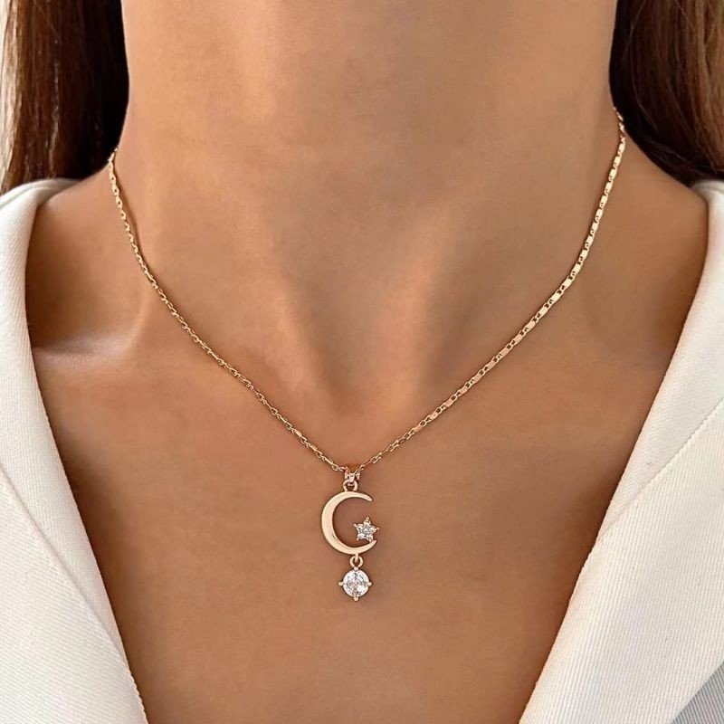 KALUNG WANITA ANTIKARAT TITANIUM FASHION STELE KALUNG EMAS MUDA LIONTIN ANTI KARAT