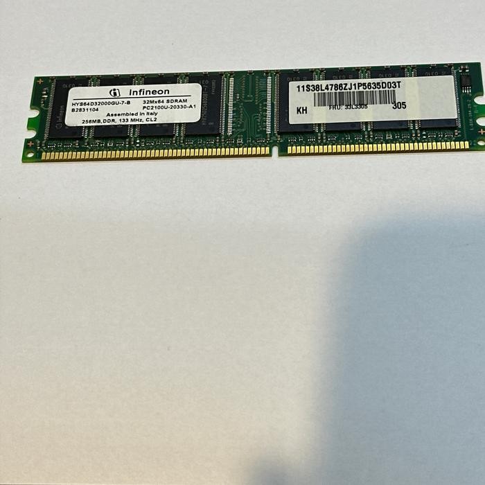 Infineon HYS64D32000GU-7-B PC2100U-20330 256MB PC2100 133MHz Desktop DDR Memory (RAM) best