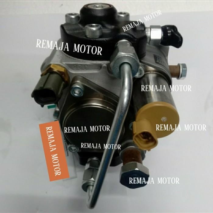 supply pump injeksi pump bosh pump kobelco SK200-8 TOP