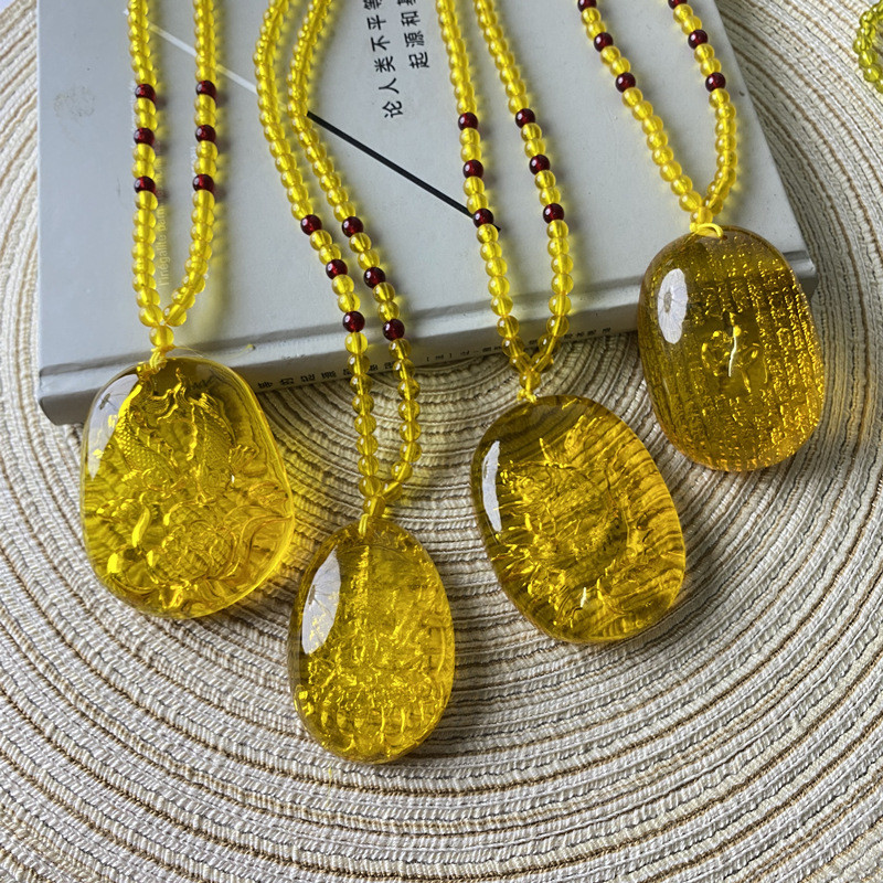 Emas Amber Leeswax Dalam Ukiran Sutra Hati Seribu Tangan Guanyin Yin Ukiran Kalung Liontin Tetesan A