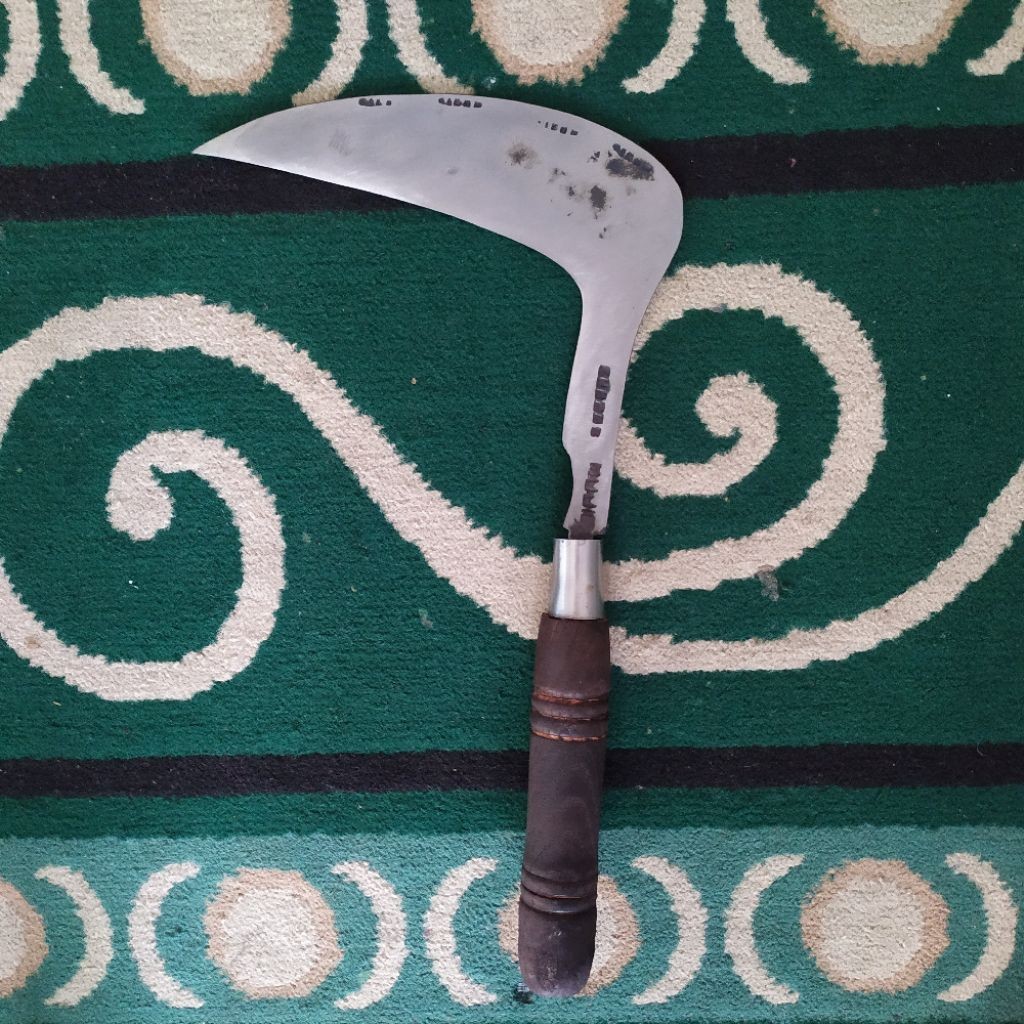 AUPSHOP alat pertanian arit/sabit rumput premium baja isen wonosobo