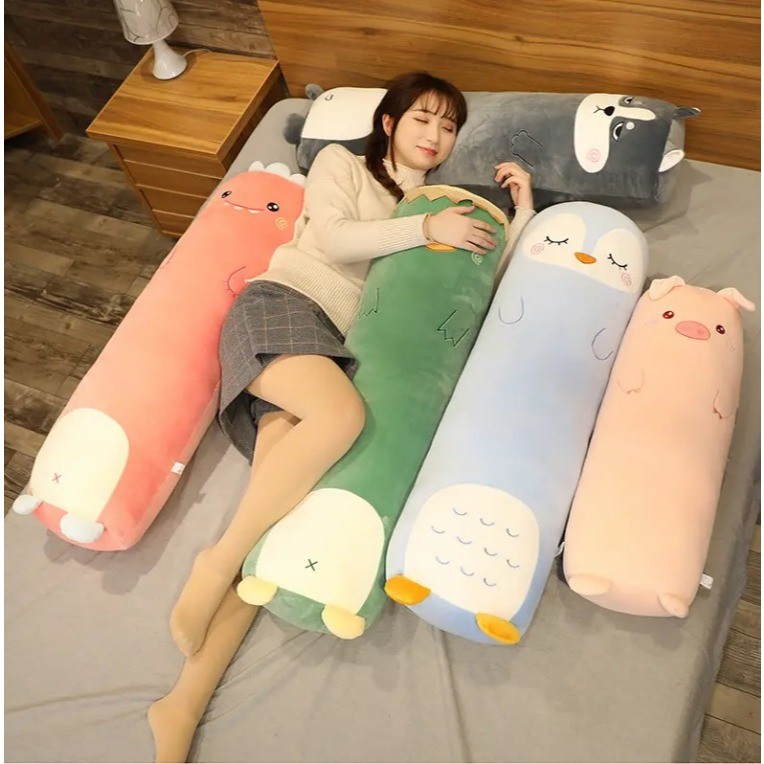 

Boneka Guling karakter viral bahan halus ukuran 75 cm berlebel sni guling gemoy untuk hadiah anak