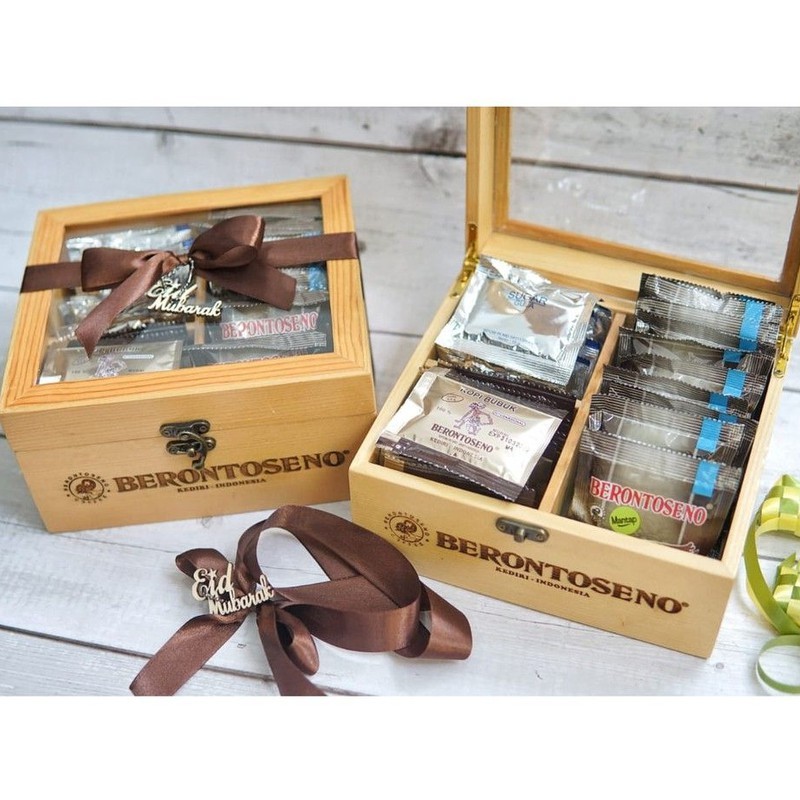 

BERONTOSENO -Parcel Kopi WOODY GIFT Hampers Lebaran Natal