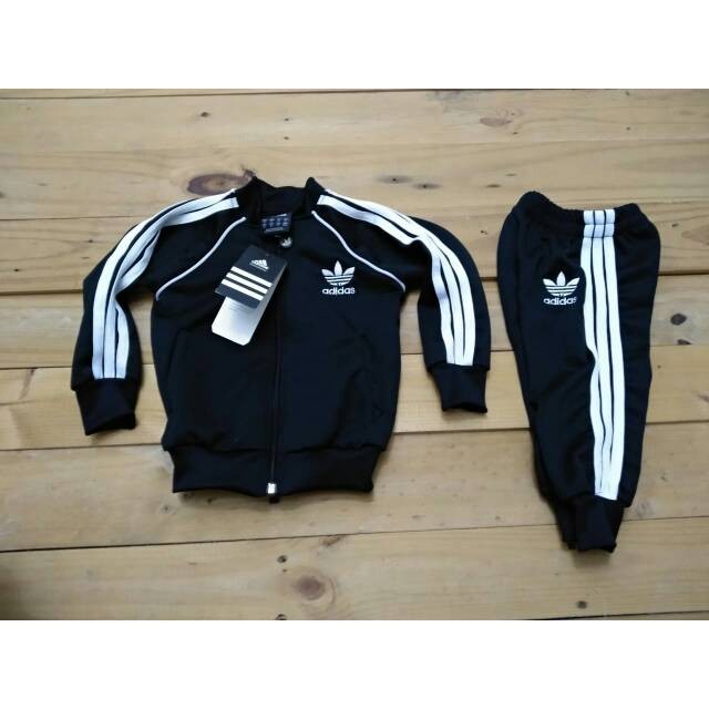 DEVANUJA satu set Adidas anak tracktop + jogger