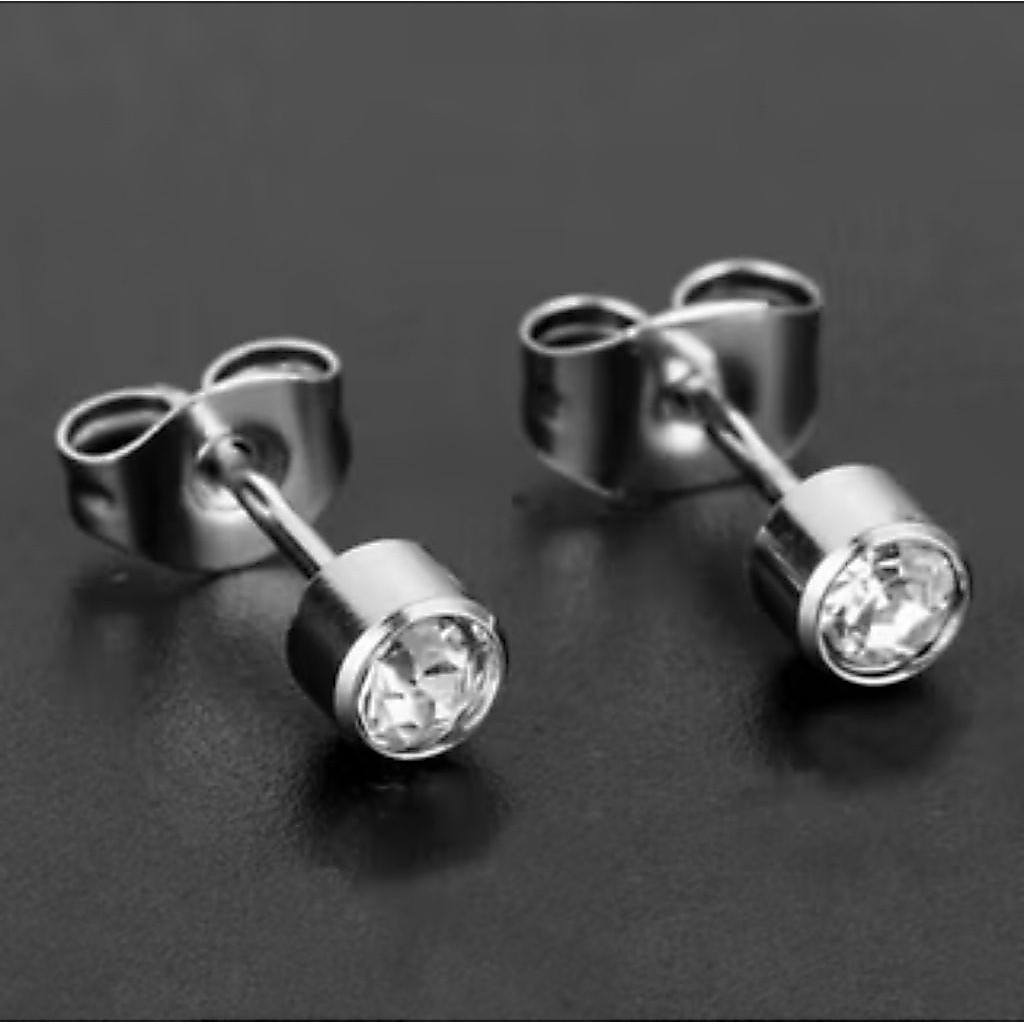 Anting Tindik Permata Titanium Anti Karat Pria dan Wanita