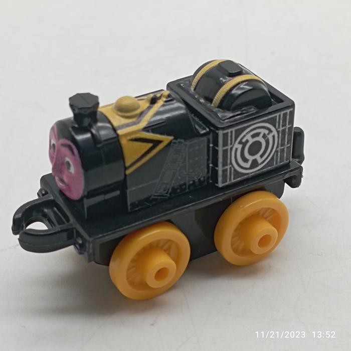 MAINAN... Thomas and Friends Minis DC Super Friends Stephen as Sinetsro #14