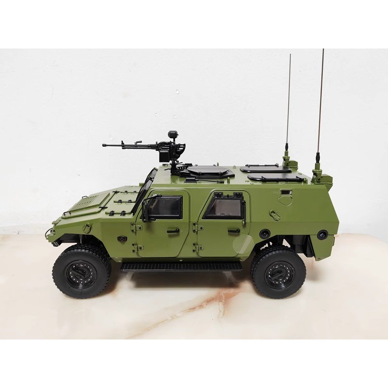 Diecast 1:18 Scale Original Dongfeng Mengshi 3rd Generation Armored Vehicle Alloy Military Vehicle M