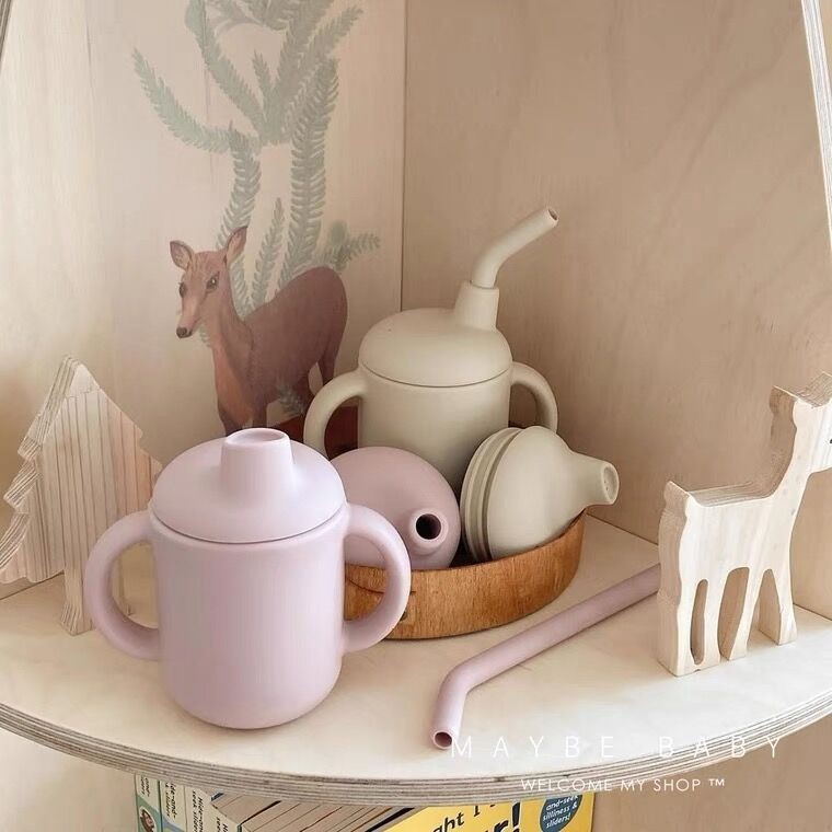 Gelas Sedotan Silikon Anak-anak / Cangkir Peralatan Makan Bayi Silikon BPA Free