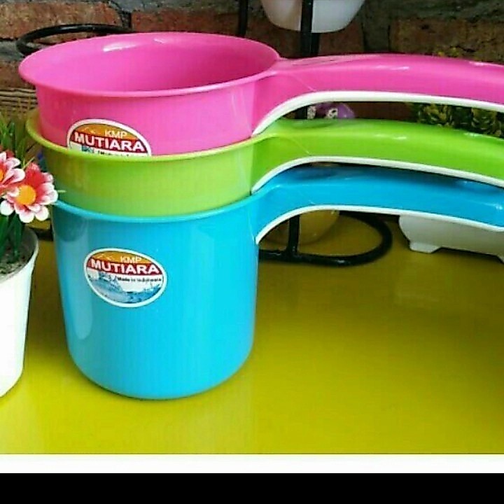 Gayung Mandi Besar - Gayung plastik KMP Mutiara