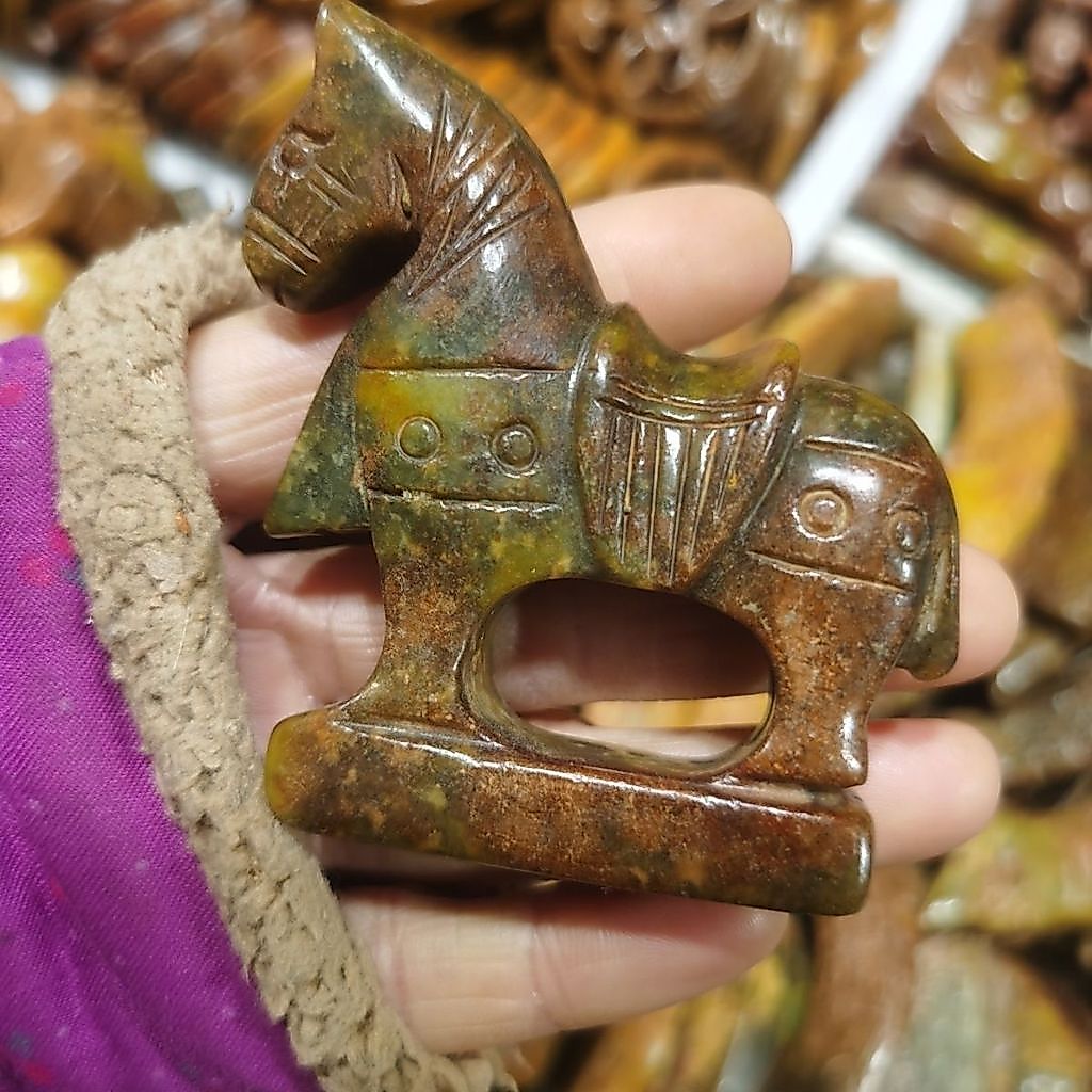 Benda kuno yang tinggi, batu giok antik pada Dinasti Ming dan Qing, batu giok antik, kebocoran, batu
