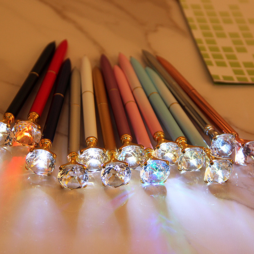 

1PC Creative LED Light Big Diamond Metal Ballpoint Glitter Crystal Pen Metal Case Carat Diamond Ball Pen Stationery Writing Tool