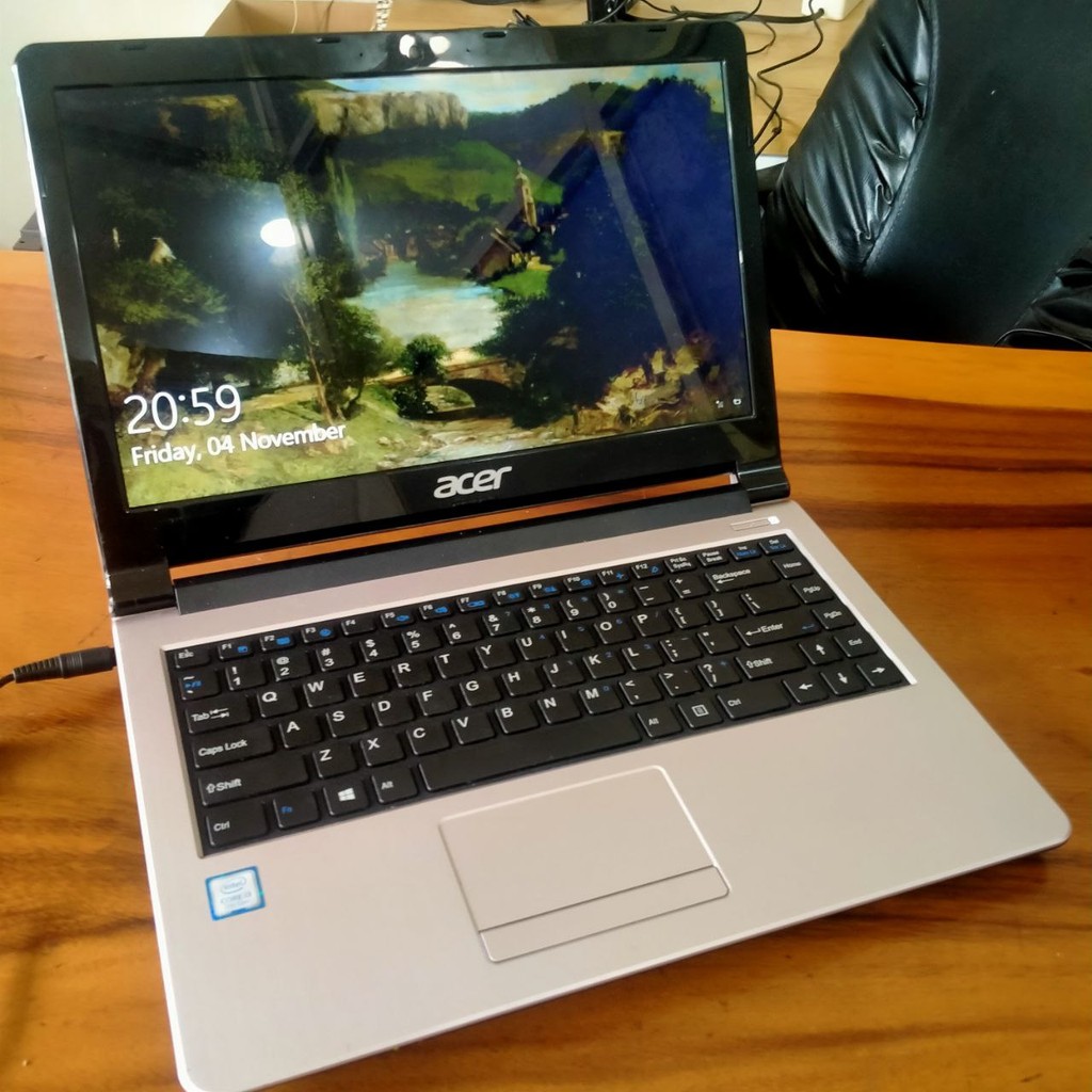 Laptop ACER ONE Z476 CORE i3-6006U / RAM 8GB SSD 512GB / 14"INCH WINDOWS 10