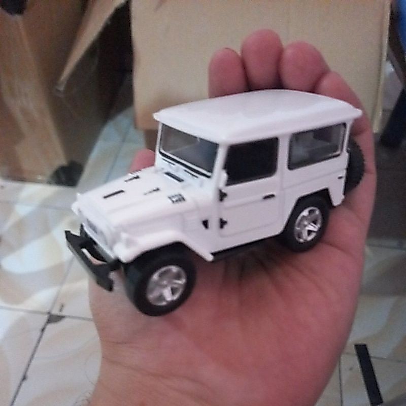 diecast mobil model jeep toyota hardtop fj cruiser mainan anak     Berkualitas