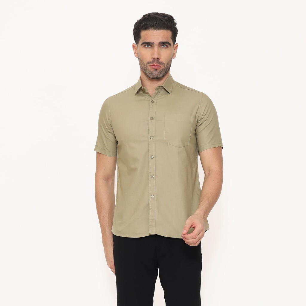Schoeller Kemeja Pria Slim Fit Lengan Pendek – Bahan Katun Premium