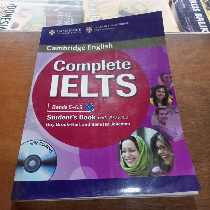 Cambridge English Complete IELTS Bands 5-6-5Student'Book