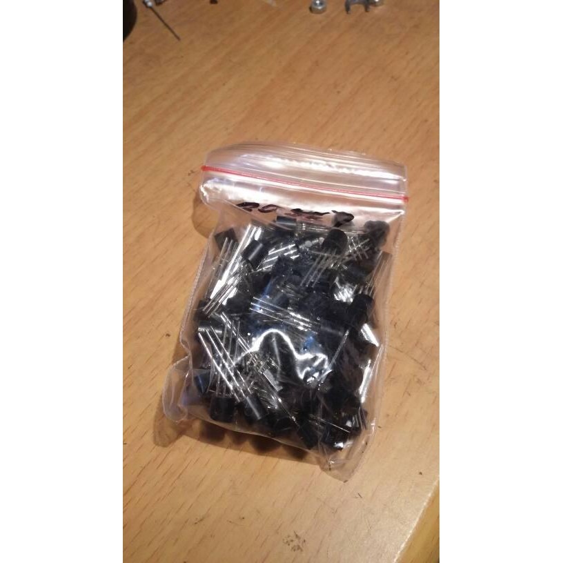 LEW99 Transistor 2SC829 2SC 829 C829 C 829 Kualitas biasa