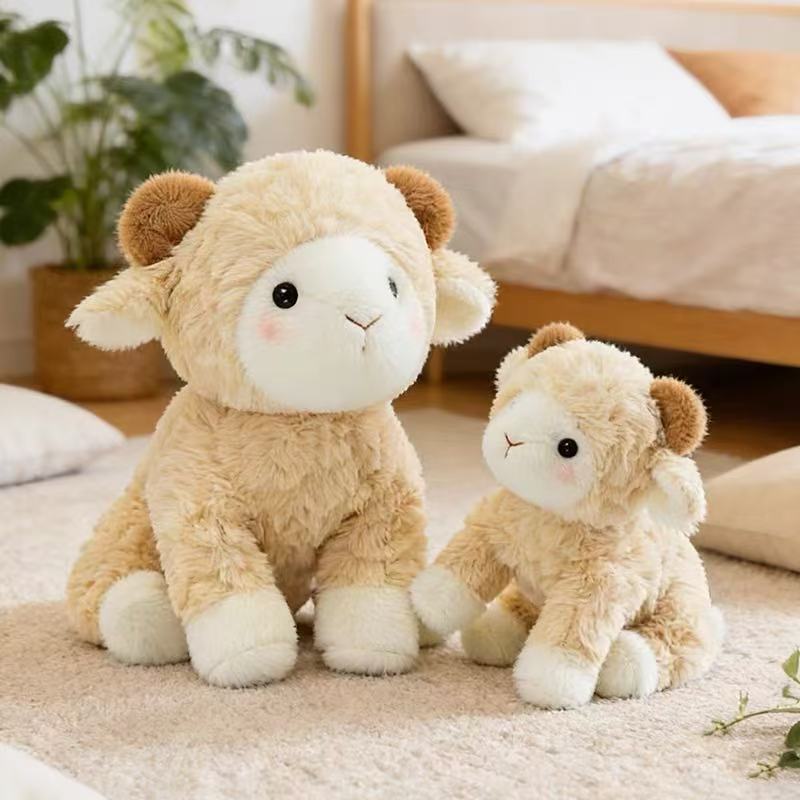 Boneka domba kecil yang lucu, mainan boneka domba zodiak untuk anak perempuan.