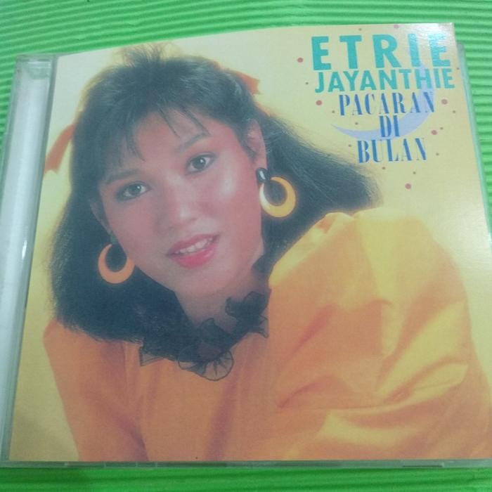 CD etrie jayanthie - pacaran di bulan. ratih purwasih merry andani