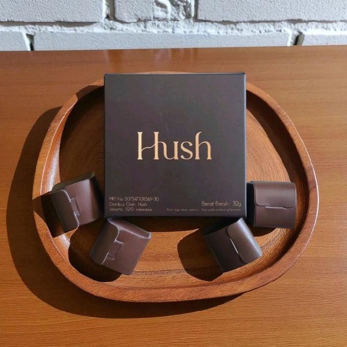 

PROMO TERBATAS Hush Chocolate 1 Box Dark Chocolate for Couple 32 Gram 1 Box Isi 4Pcs
