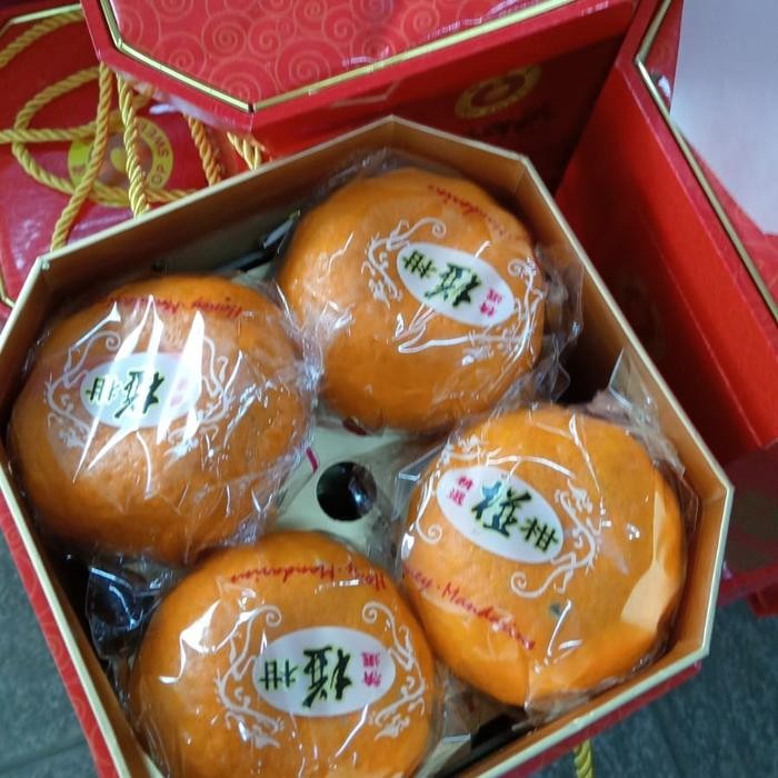 

Jeruk ponkam premium spesial Gift Box segi enam isi 12 pics