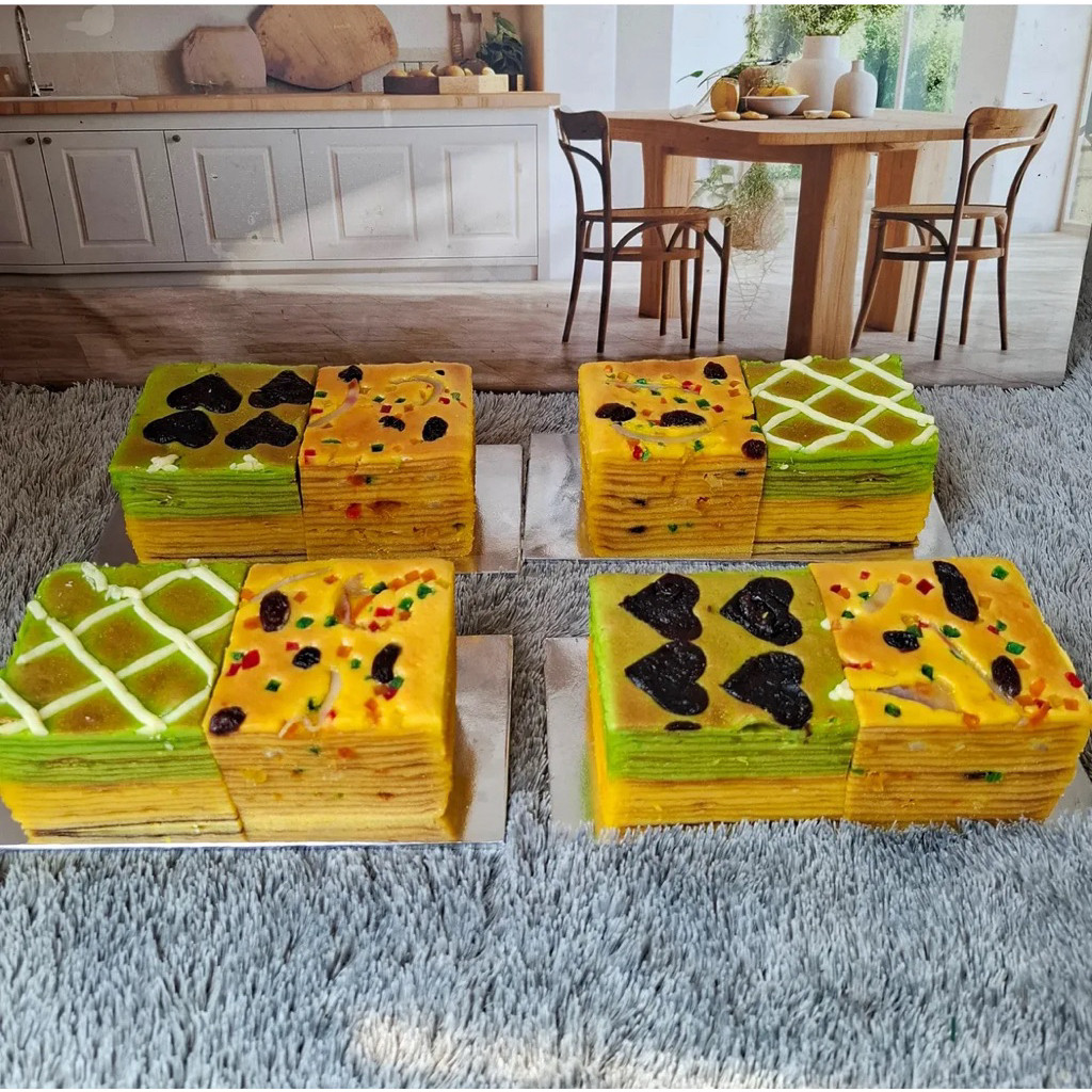 

Lapis unik mix duo rasa NON TERIGU (lumut chesse & kelapa muda) uk 8x16cm