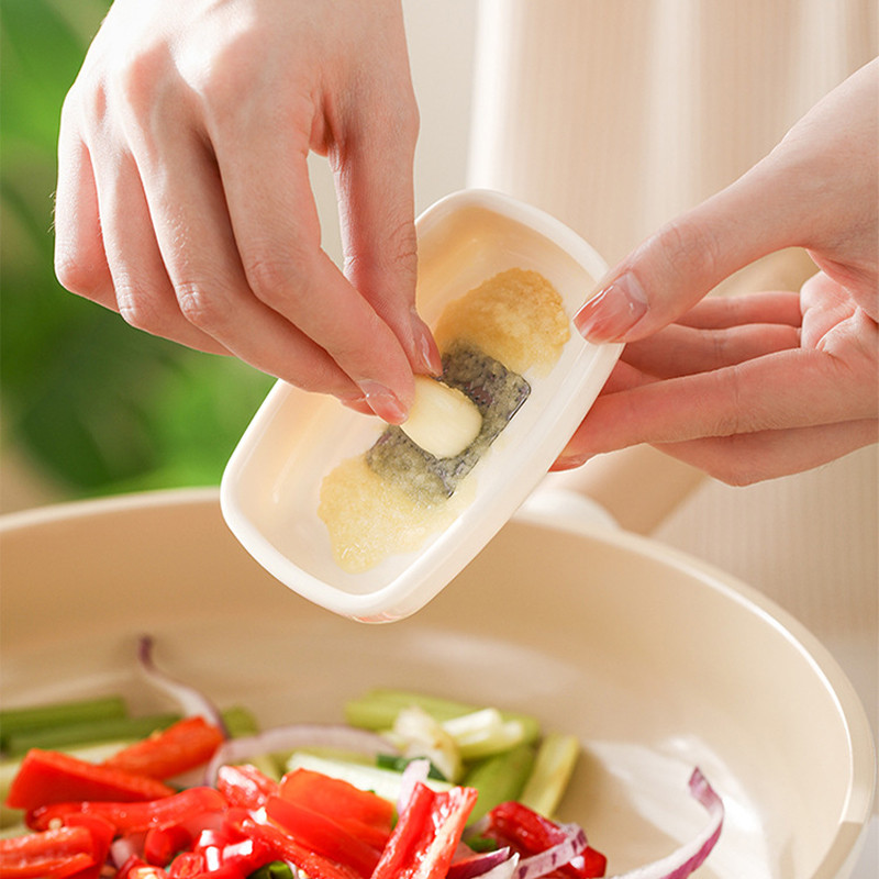 

Parutan Jahe Bawang Wortel Multifungsi/Parutan Jahe Multifungsi Stainless Steel/Alat Parut Bawang Putih, Desain Minimalis Putih YOvo