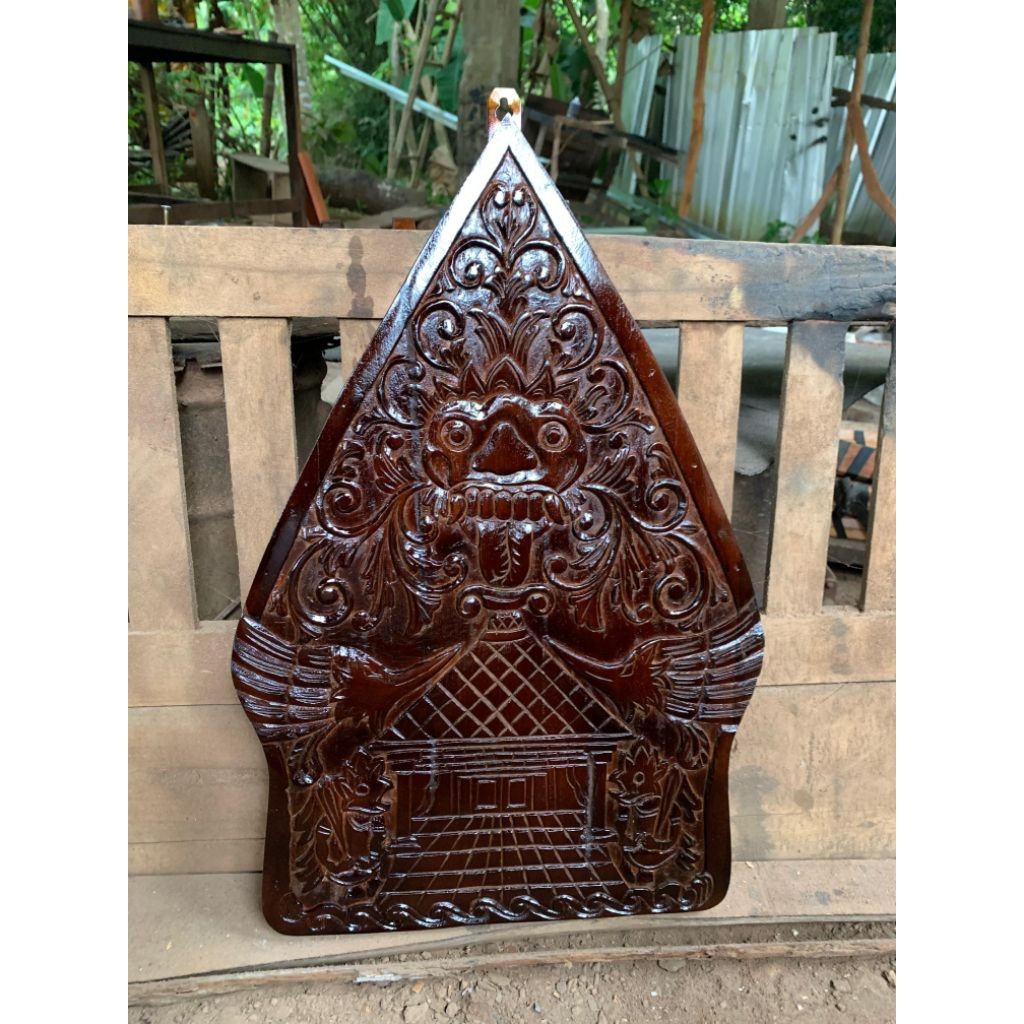 blawong keris dari kayu jati termurah ukir Buto makolo isi 3 keris finishingan coklat