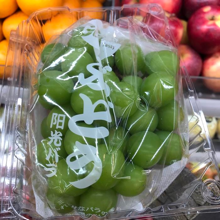 

ANGGUR GREEN MUSCAT SEGAR PACK ANGGUR MUSCAT MANIS TAMPA BIJI 800 GR