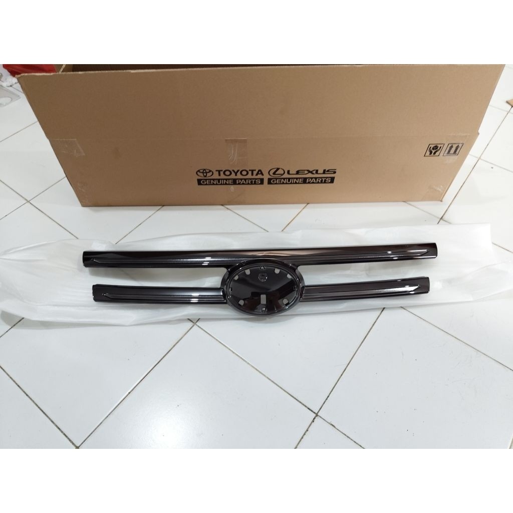lis list grill grill depan atas rush terios 2018 2019 2020 2021 ori black chrome