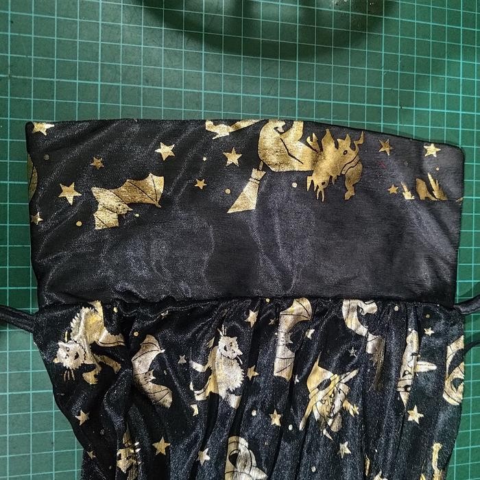 JUBAH PENYIHIR BAJU HARRY POTTER HOGWARTS HALLOWEEN NENEK SIHIR SULAP - cacat blackgold AS