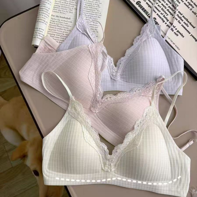 [COD]Bra wanita model Prancis dengan cup segitiga dan tali tipis.