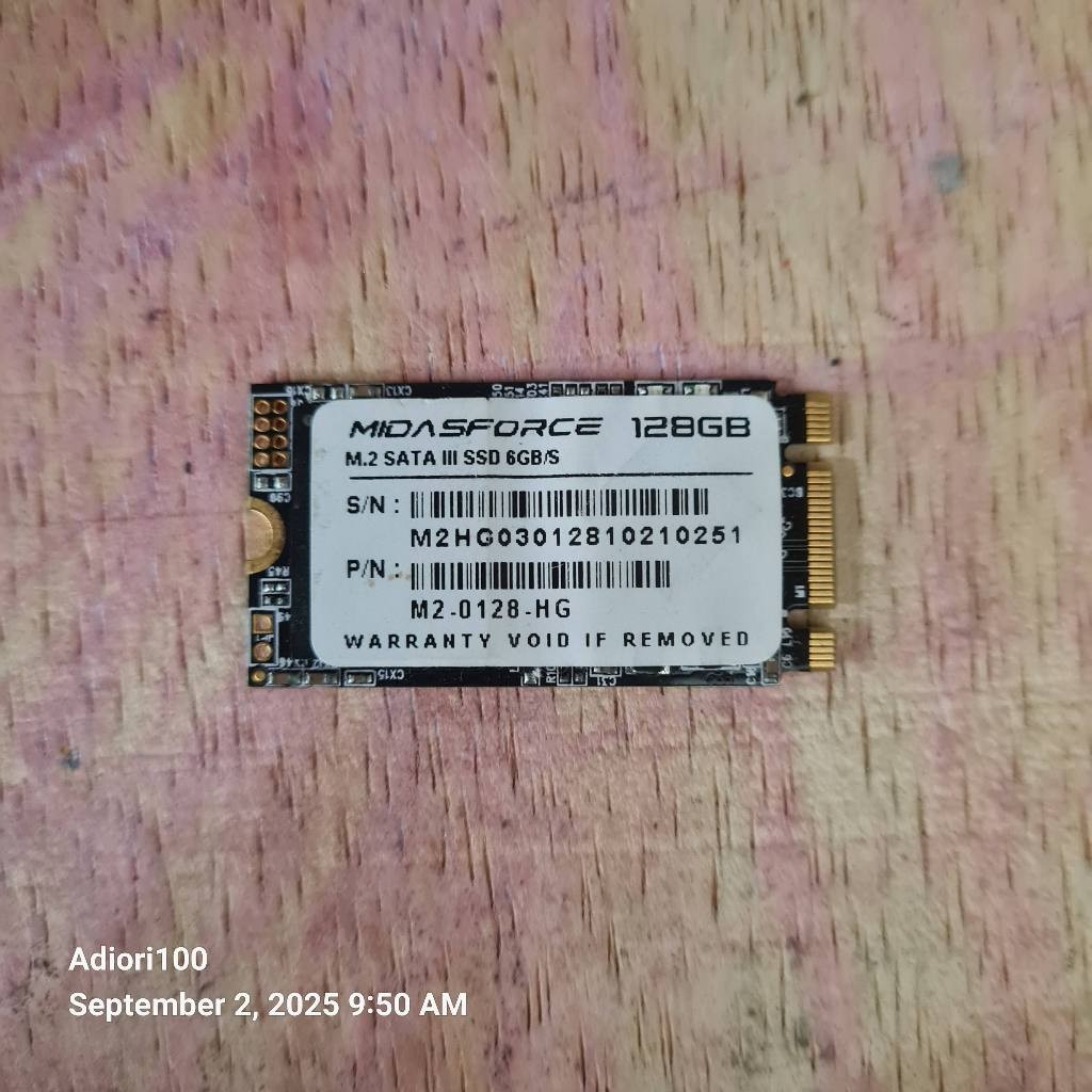 MIDASFORCE 128GB SSD M.2 SATA (bukan NVMe) Ukuran 2242 (pendek) M+B Key (celah kanan kiri)
