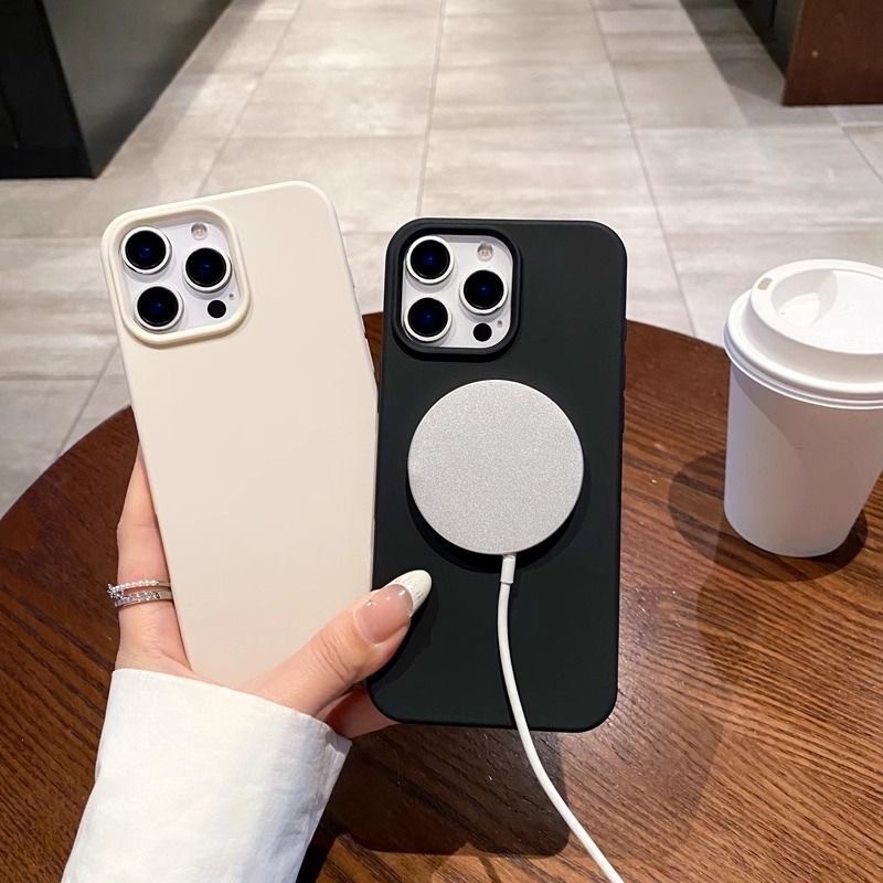 Magnetic Casing For iPhone 17 11 13 12 15 14 16 ProMax 13 15 11 12 14Pro Liquid Silicone Premium Ful