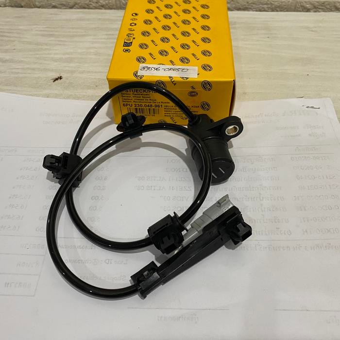 Sensor speed belakang Fortuner 2005-2015 merk Hella 89545-0k050 89546-0k050