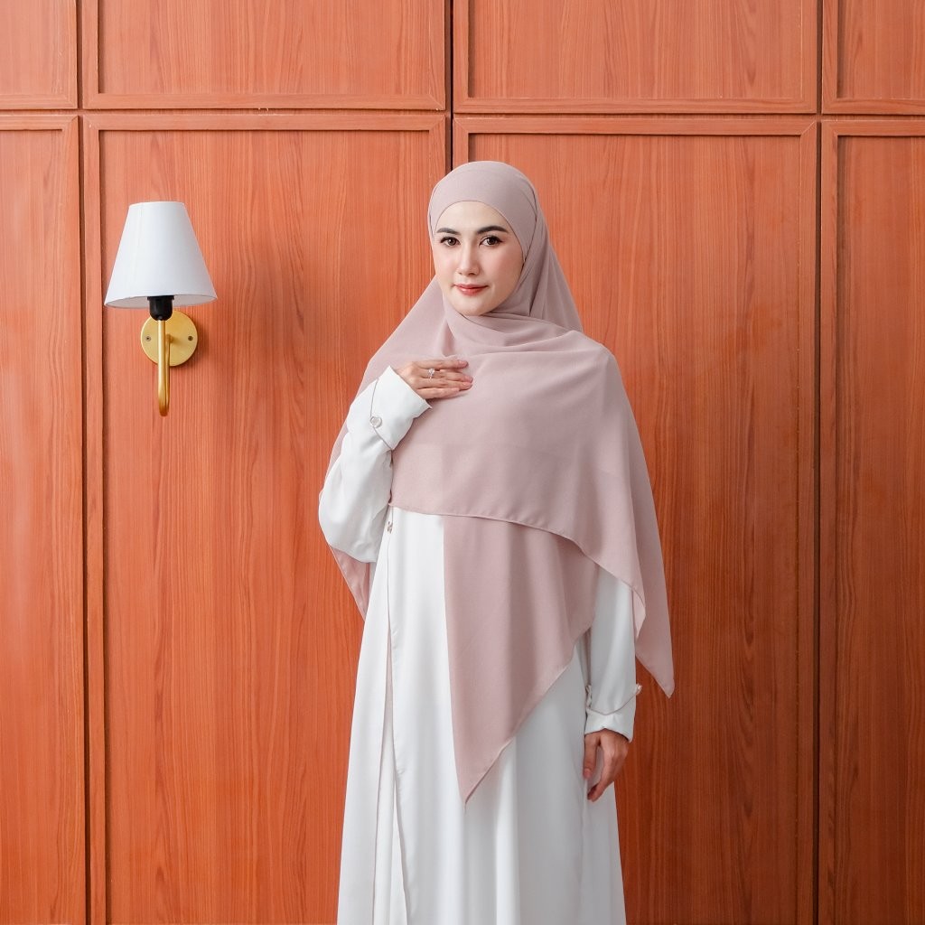 MACIAS_ Zahwa Official - Kirana French Square Hijab Instan Tali Bandana Ceruty Baby Doll Premium Sup