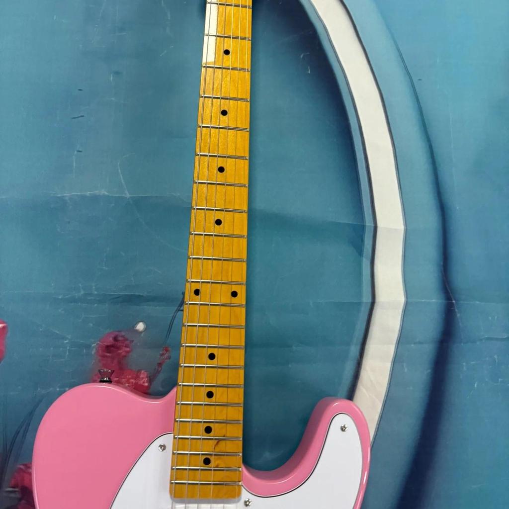 2025 Pink Style Guitar White Pickguard Maple Fretboard Maple Neck