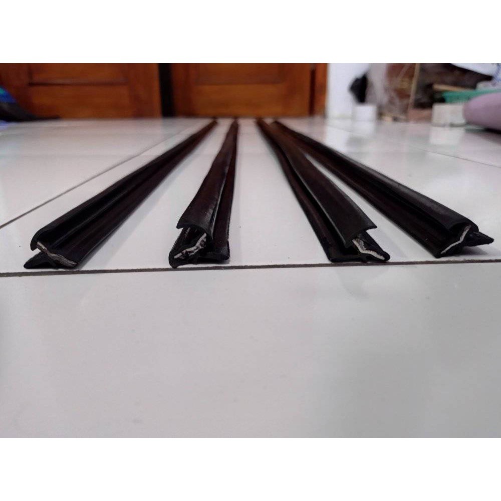 PELIPIT LIST KACA PINTU MOBIL UNIVERSAL 105 dan 107 CM CUSTOM wheatherstrip list kaca pintu