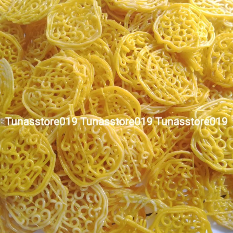 (250 gram) kerupuk mie kuning mentah khas tegal | kerupuk mie cipluk | kerupuk asinan