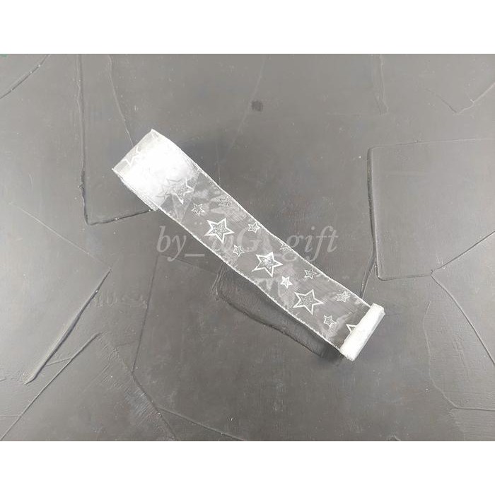 

Pita Organdi Gliter Motif 1; Lebar 6.3 cm; Panjang 6 Yard - Bintang Silver