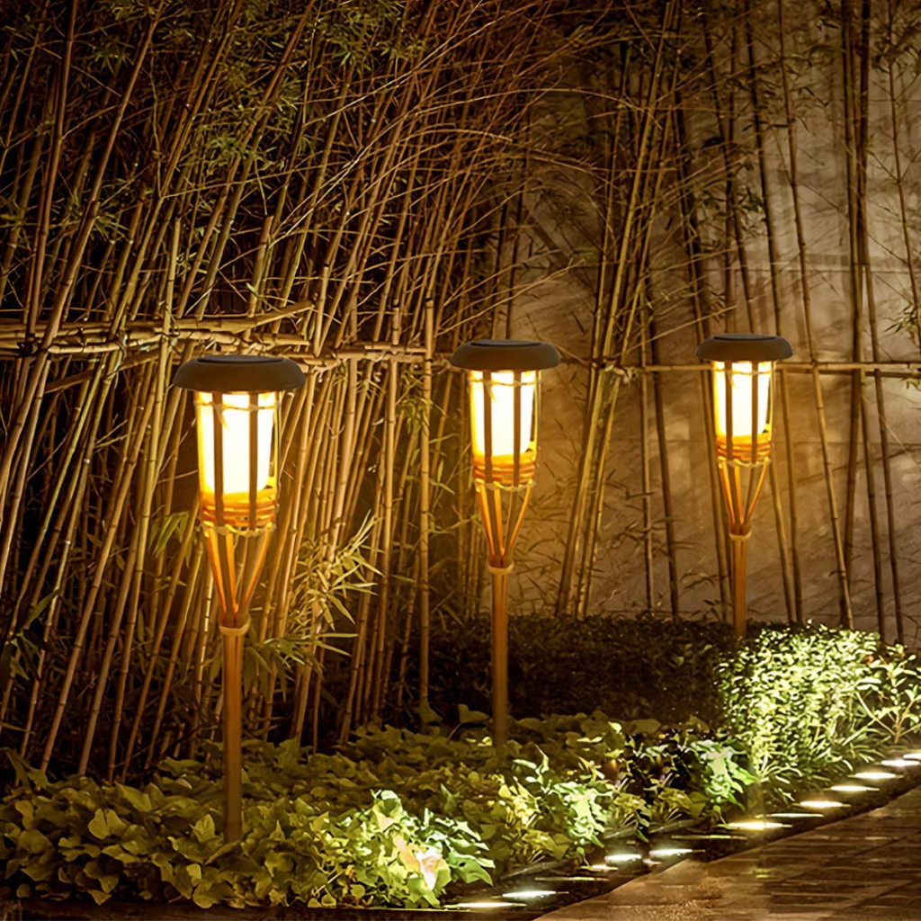Lampu LED Bambu Solar Outdoor Torch Flame Lamp / Lampu LED Taman Bentuk Api Obor Tenaga Surya Tahan 