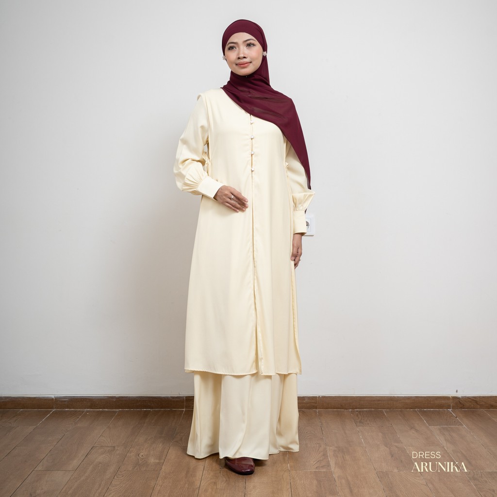 Evolvere - Arunika Dress Muslim Gamis Wanita Simple Polos