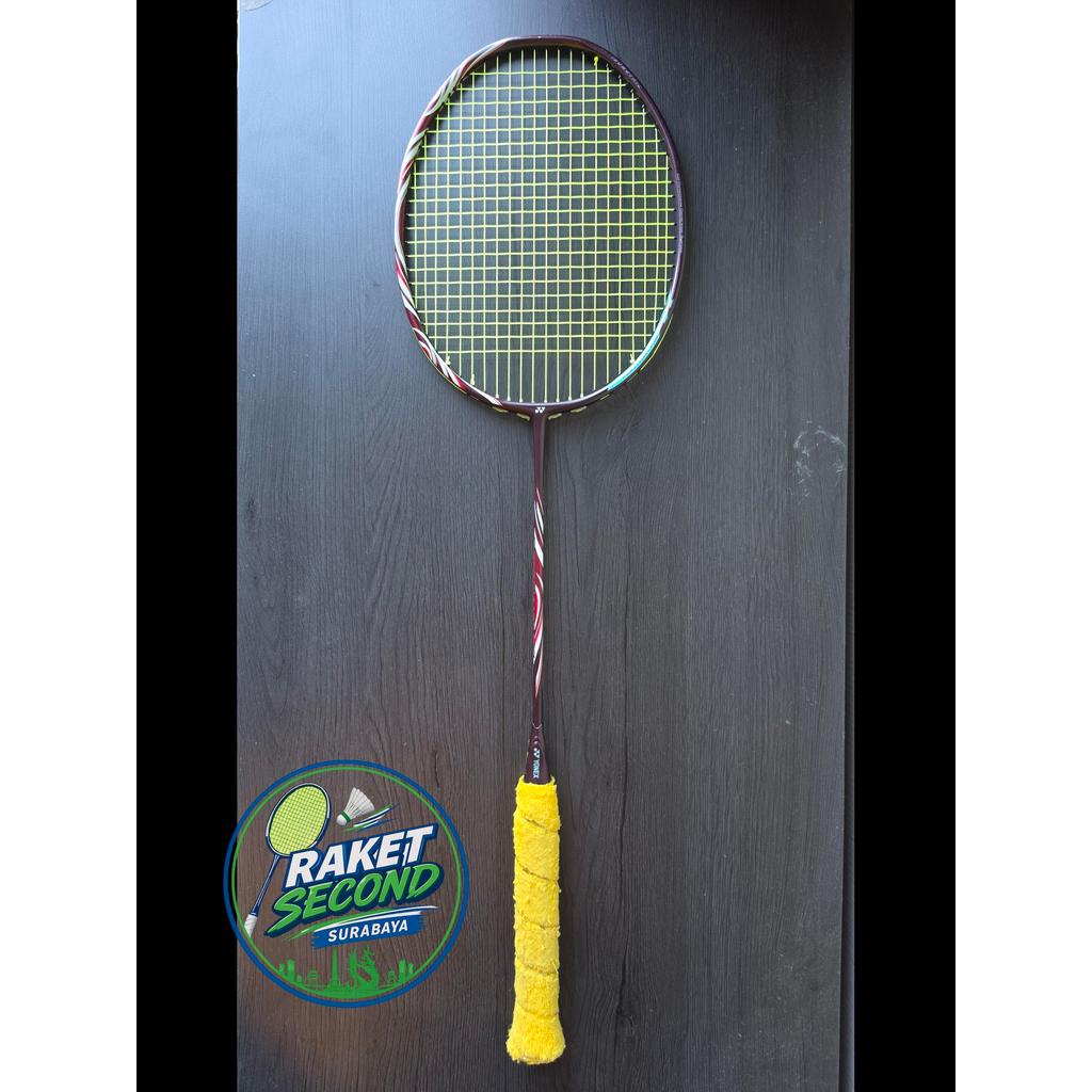 Yonex Astrox 100ZZ Kurenai 3UG5 Kode SP Original Second / Bekas Badminton Raket Victor Axelsen Shi Y