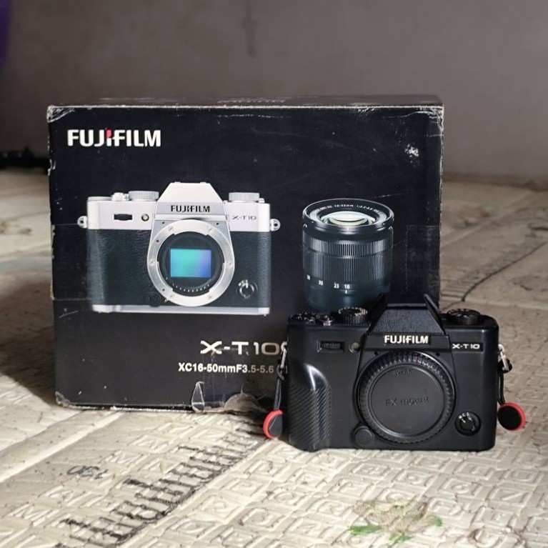 Kamera Fujifilm X-T10 second + lensa tele 50-200mm second minus