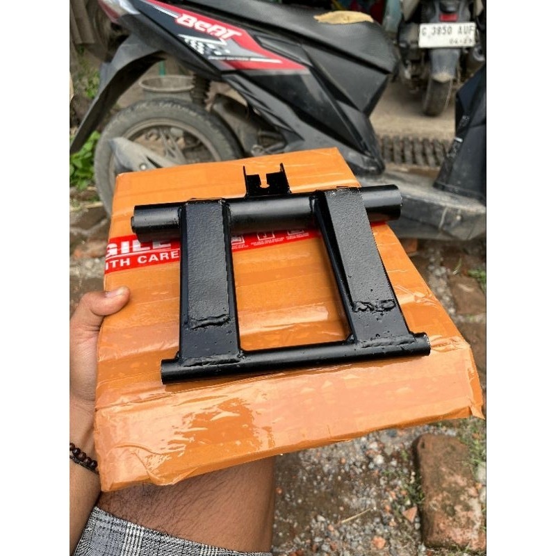 ENGINE MOUNTING MONTING ARM BEAT ESP/MONTING BEAT ESP/MOUNTING SCOOPY ESP