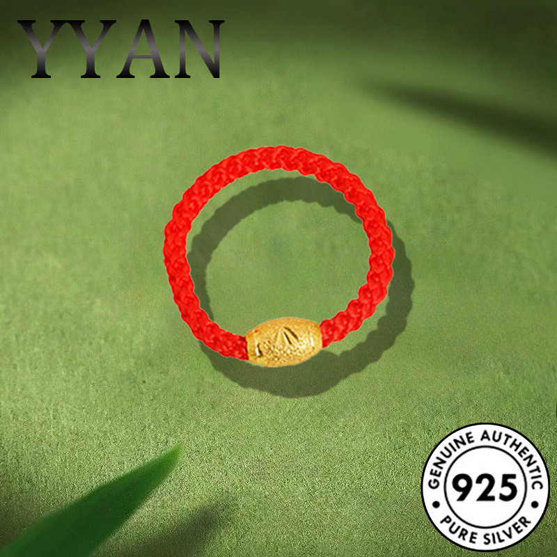 Cincin Tali Merah dengan Manik Emas Ukiran Sederhana Vintage