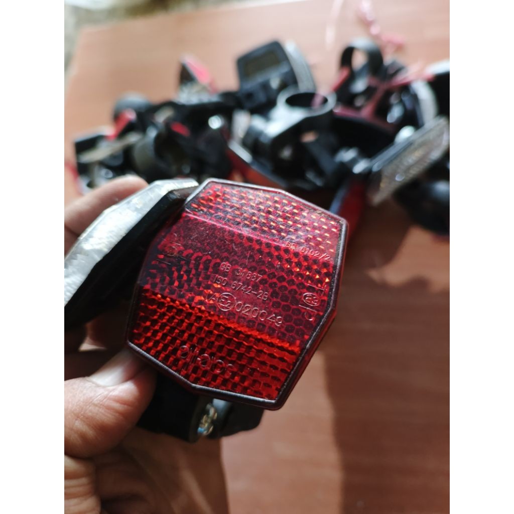 cat eye sepeda mtb depan belakang tapak sedang