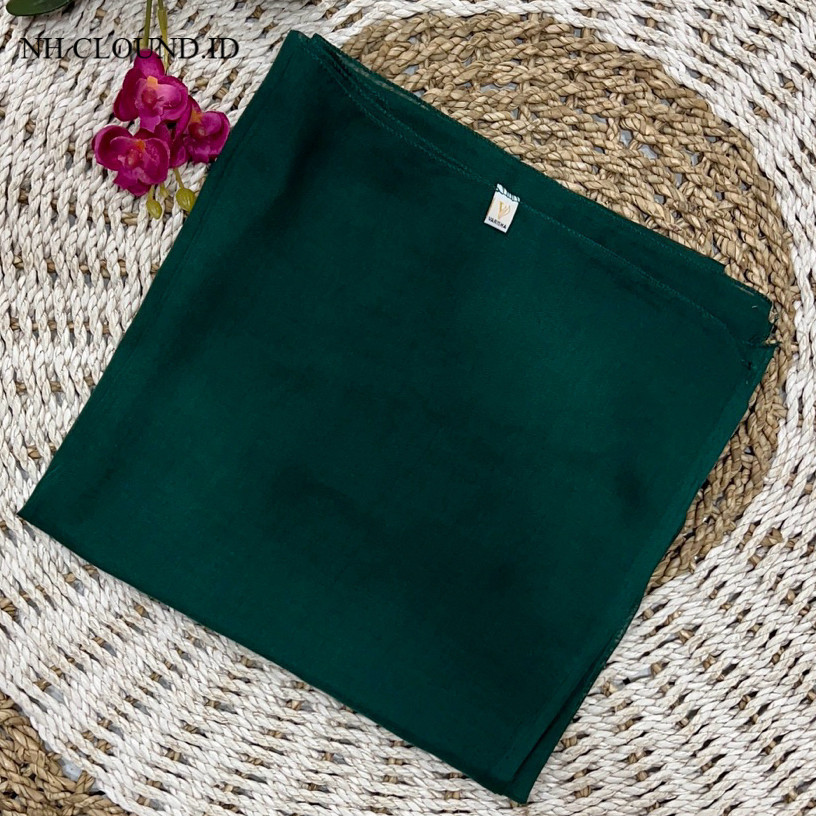 Warna Hijau botol Hijab Paris Jadul Premium Segi Empat Polos Adem Ringan Mudah Dibentuk Anti Licin H
