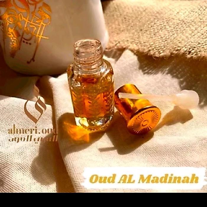 Stella - Oud Al Madinah Arabian Oil Parfume